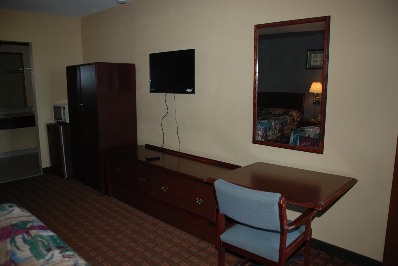 Mount Laurel Motel Hazleton Extérieur photo