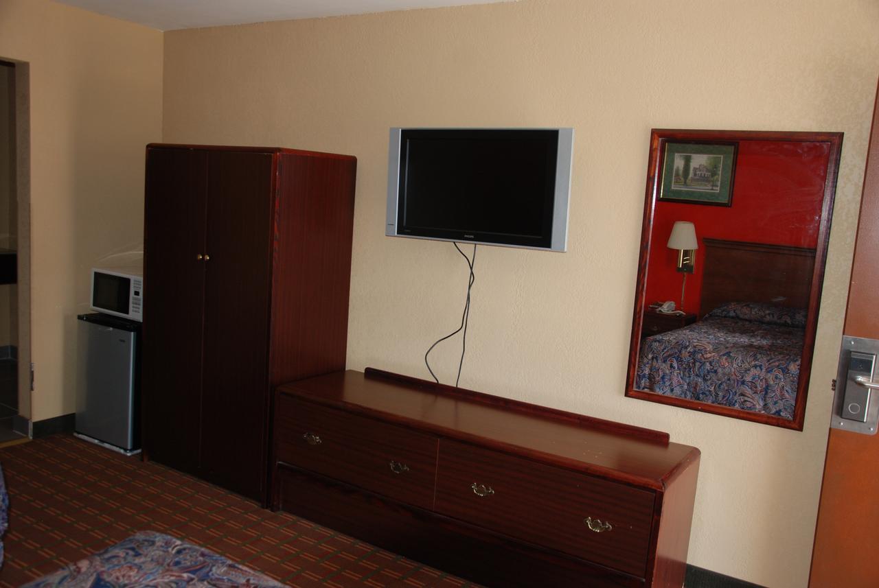 Mount Laurel Motel Hazleton Extérieur photo